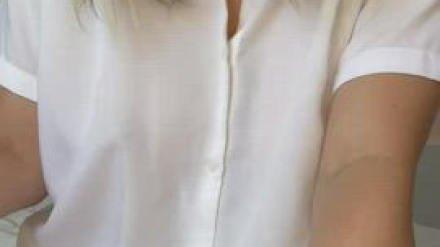 Us 4'11 girls can surprise you