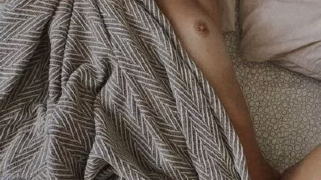 I want you to cum and cuddle with me ;)