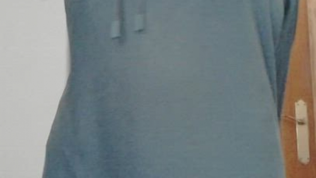 Me and my poor balance worked really hard to offer you this slightly dorky revea