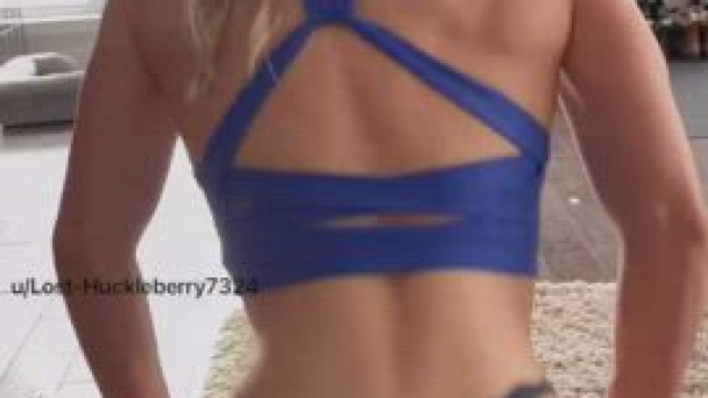 Twerking on his dick after the gym