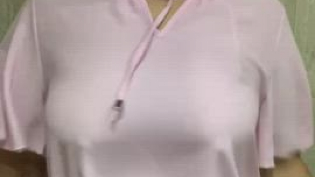 Do a beautiful smile and bouncy tits make you hard..