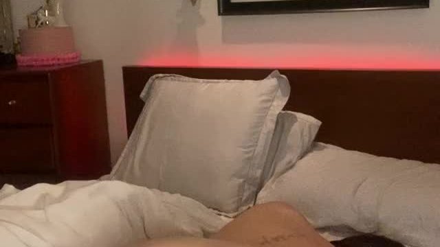 What I do with a moment alone ??