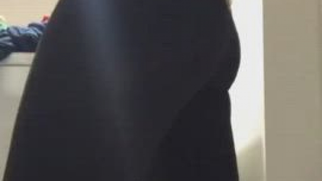 Yoga pants & a panty peel, what more could you ask for