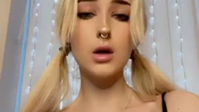 If this gets lots of love, I'll move my hand next time