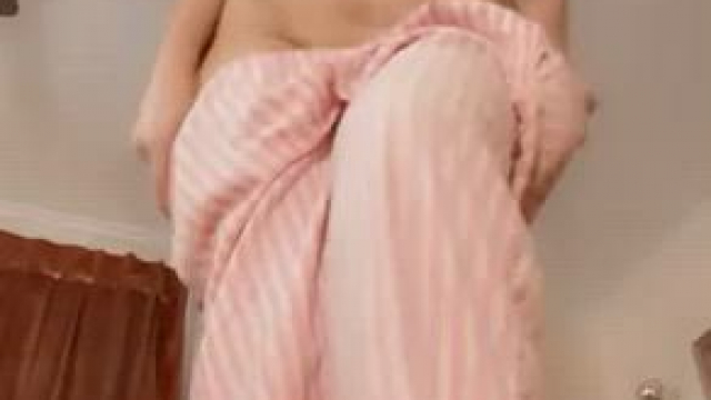 Sweet ladies can have sexy naked bodies tooo