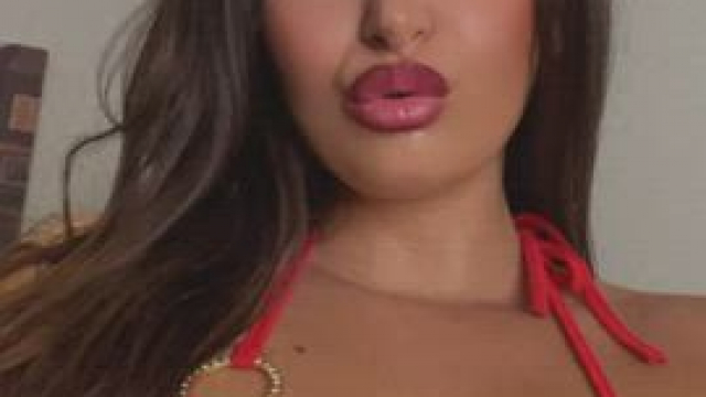 Slutty therapist needs pleasure who can help