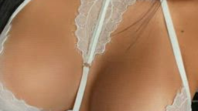 Online Available for Sexting or Cam Show on Kik, Telegram, Snap