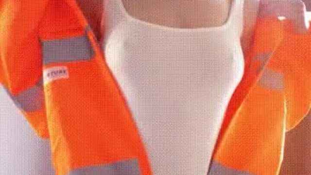 Chell by little_emo_kitten