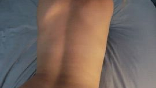 [Fact] Ladies like having their hair pulled