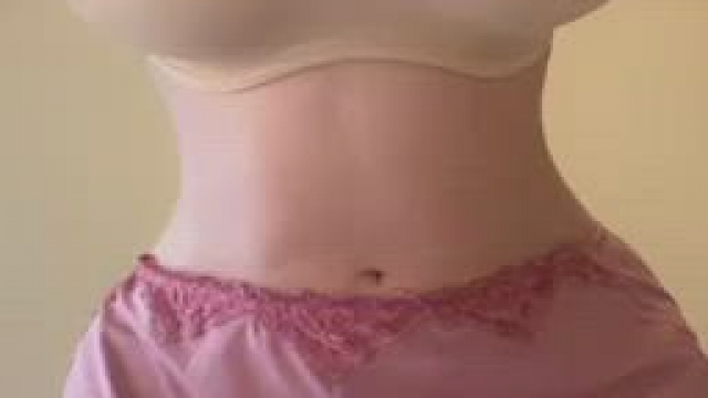 I love taking off my sports bra and letting my huge natural titties free