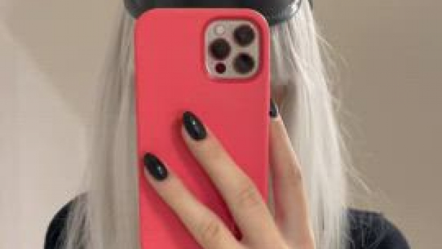 Pretty enough to eat? [GIF]