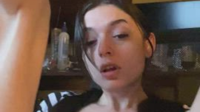 Hey! My eyes are up here~