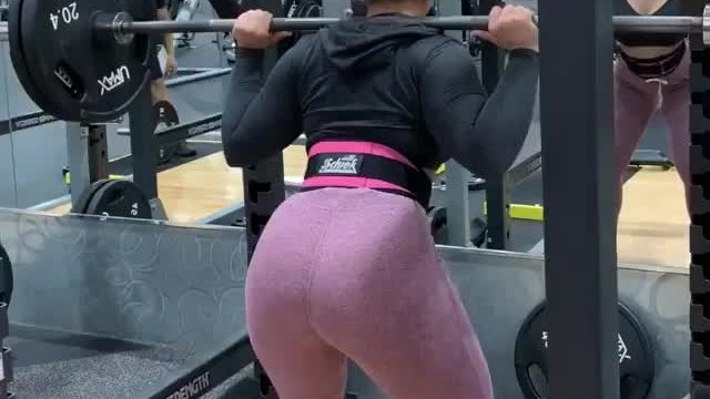 Babe wants a bigger booty