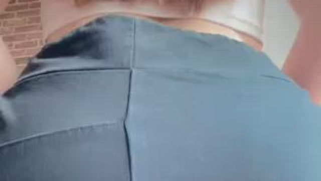 Sending nudes to whoever up's this instantly