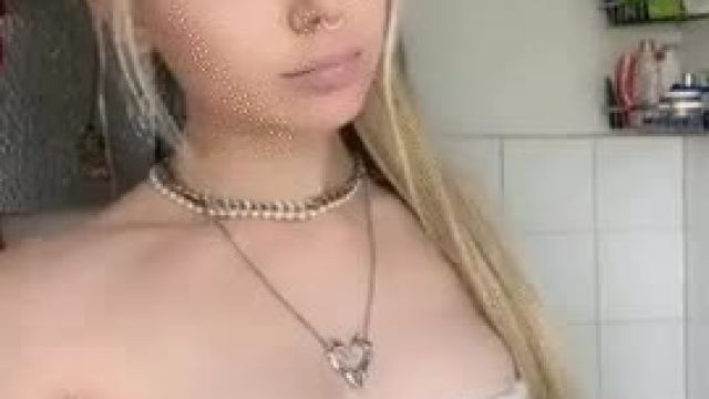 I learn not to hide a beautiful boobs under a towel, Lets be roommates with bene