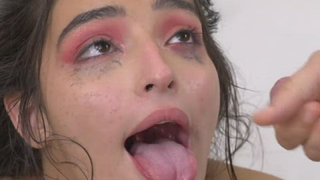 Cum Junkie: Emily Willis