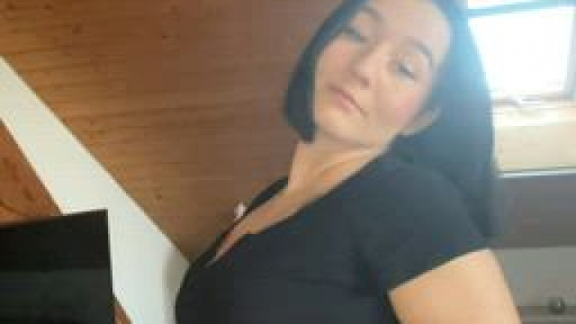 I'd be so horny if someone jerks off to me