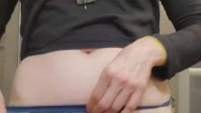 Nerdy mom, 31. Off my birth control and craving creampies