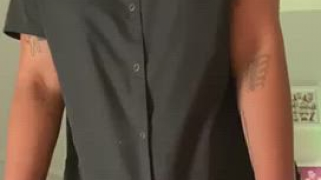 Sometimes I just love showing my titties off [reveal]