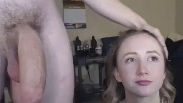 [/r/HugeDickTinyChick] Her boyfriend has a big dick