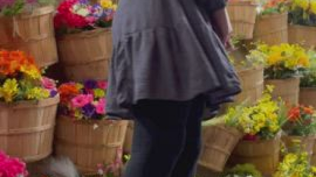 Housewife in the streets, slutty goth in the sheets