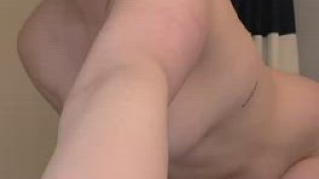 I'm about to wash my curvy body, want to help me out?