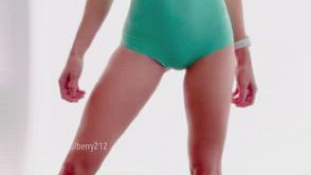 Would you date a petite girl?