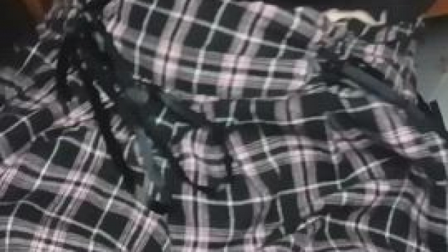 some jiggly tits and thicc thigh