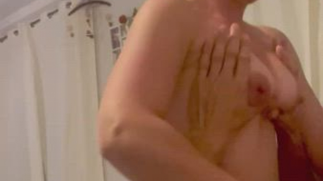 I send this to Hubby and wrote to him: „I hope you work as hard at your job as I