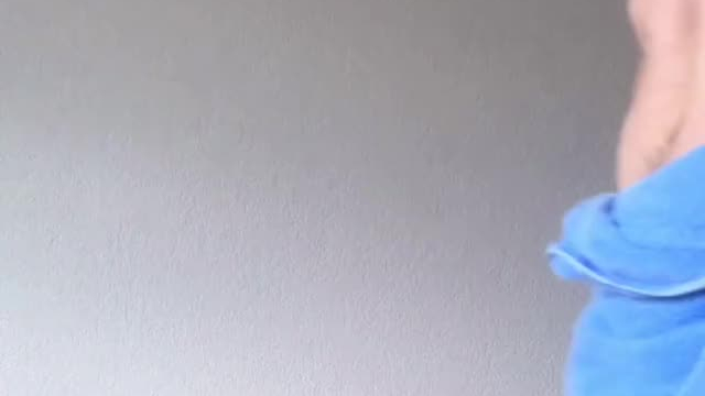 [m] Frisch aus der Dusche, bereit für den Spaß…