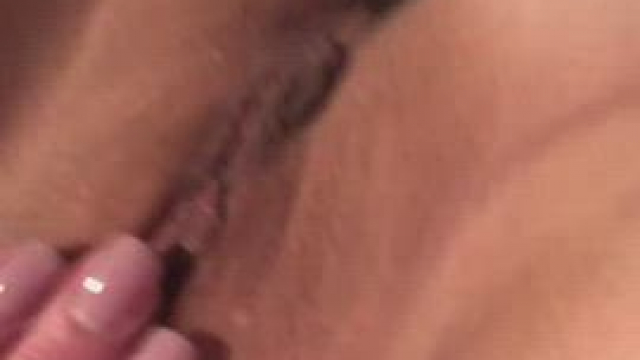 This mom is very wet and pink