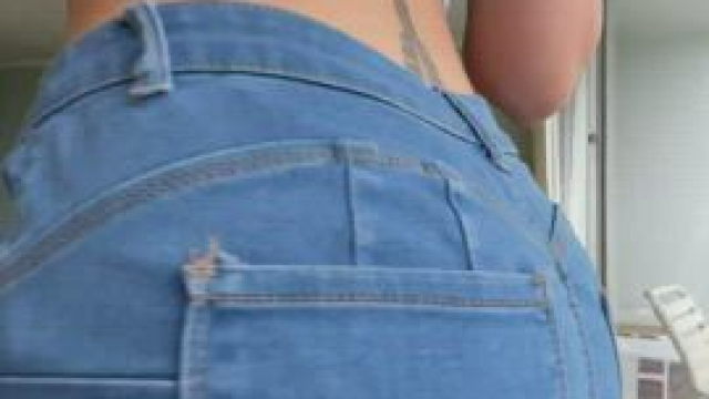 My big booty wants front row seats to your face