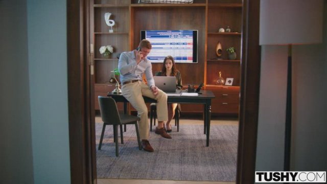 Vanessa Sky - Pool Break