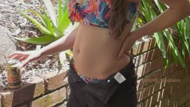 Snuck away from my Australia Day BBQ to show you some boobs