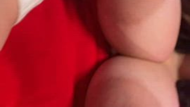 Am I the type of girl you'd spend your Christmas with ?