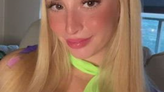 21 and freckle faced <3