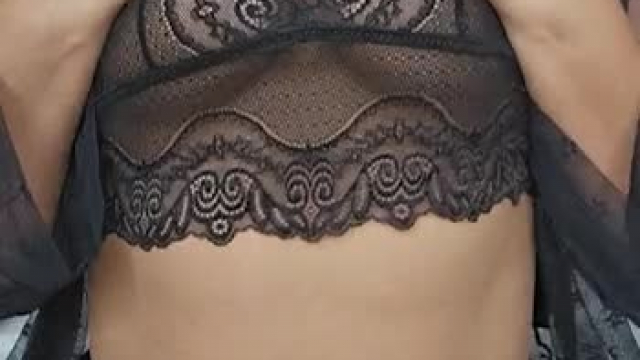 A real woman that delivers pleasure has hip cleavage