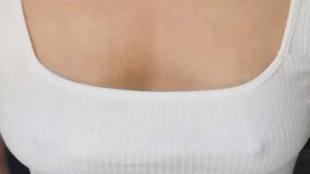 Christmas gifts incoming;) Le tits now !