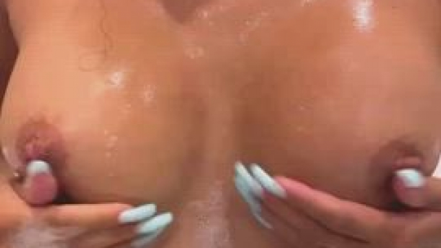 Day 134 w/o sex dripping water and rain makes me wet