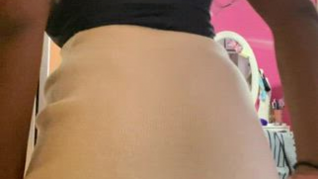 To the boy who called me ugly earlier - fuck you I’m hot!