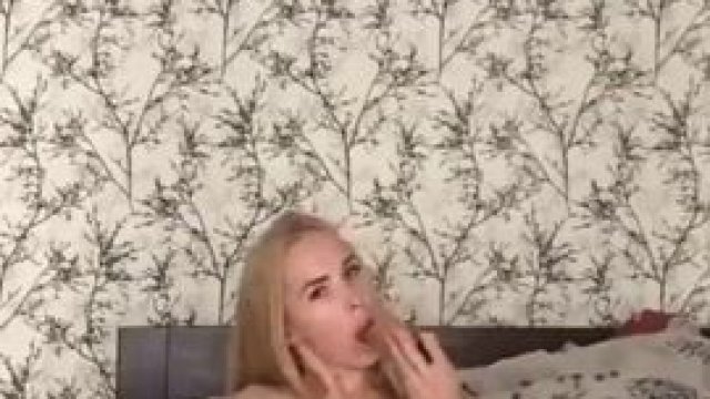 Can you warm me in bed ?